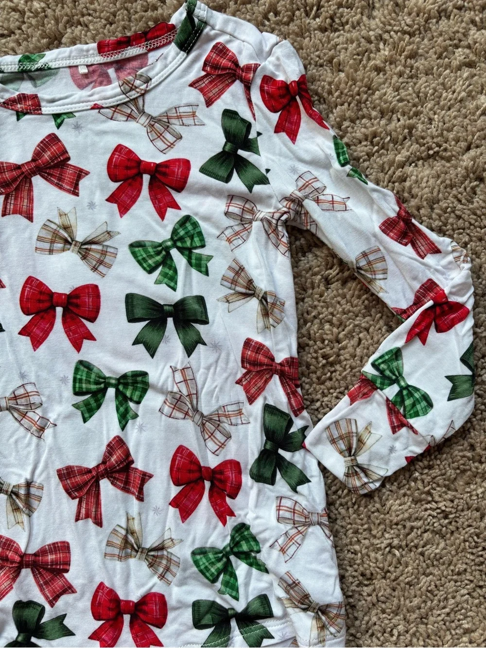 3T-4T White Holiday Bow Print Pajama Set: Posh Peanut Long Sleeve